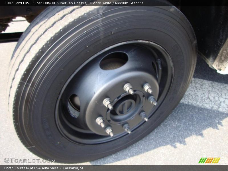 Oxford White / Medium Graphite 2002 Ford F450 Super Duty XL SuperCab Chassis