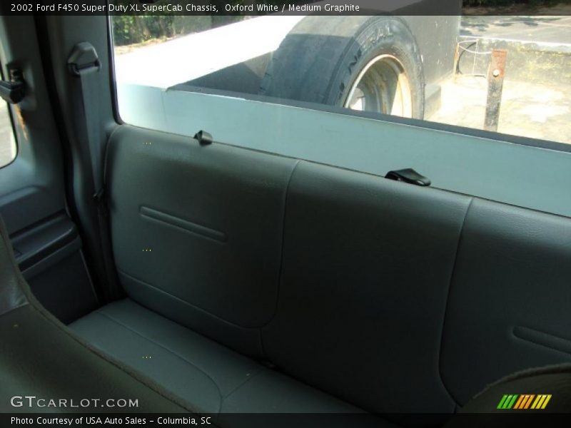 Oxford White / Medium Graphite 2002 Ford F450 Super Duty XL SuperCab Chassis