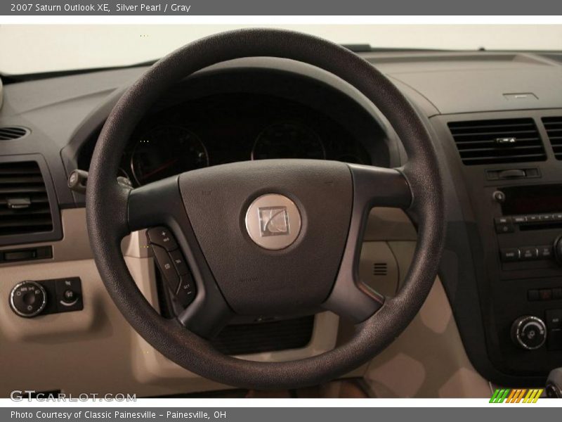 Silver Pearl / Gray 2007 Saturn Outlook XE