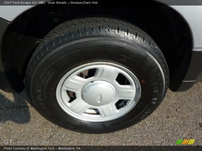 Silver Metallic / Medium/Dark Flint 2007 Ford Escape XLS 4WD