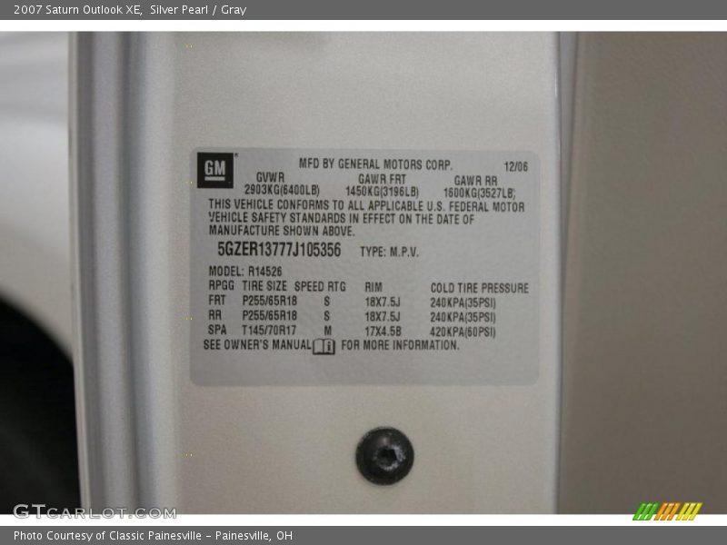 Silver Pearl / Gray 2007 Saturn Outlook XE