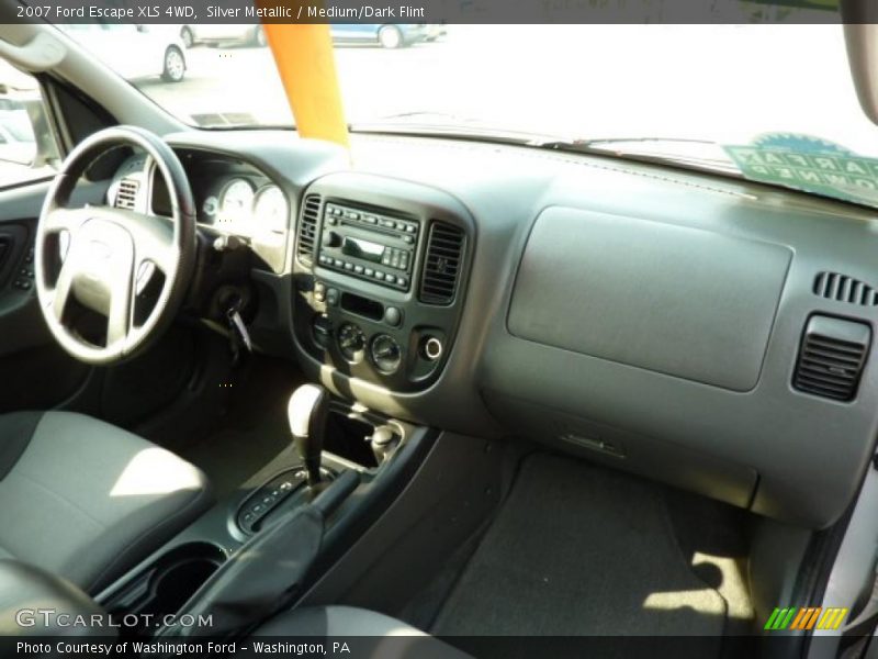 Silver Metallic / Medium/Dark Flint 2007 Ford Escape XLS 4WD