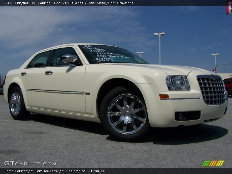 Cool Vanilla White / Dark Khaki/Light Graystone 2010 Chrysler 300 Touring