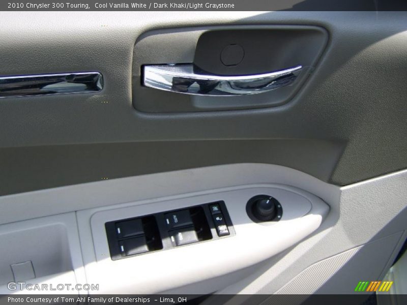Cool Vanilla White / Dark Khaki/Light Graystone 2010 Chrysler 300 Touring