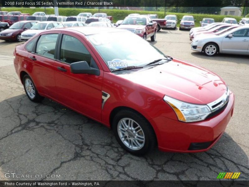 Vermillion Red / Charcoal Black 2008 Ford Focus SE Sedan