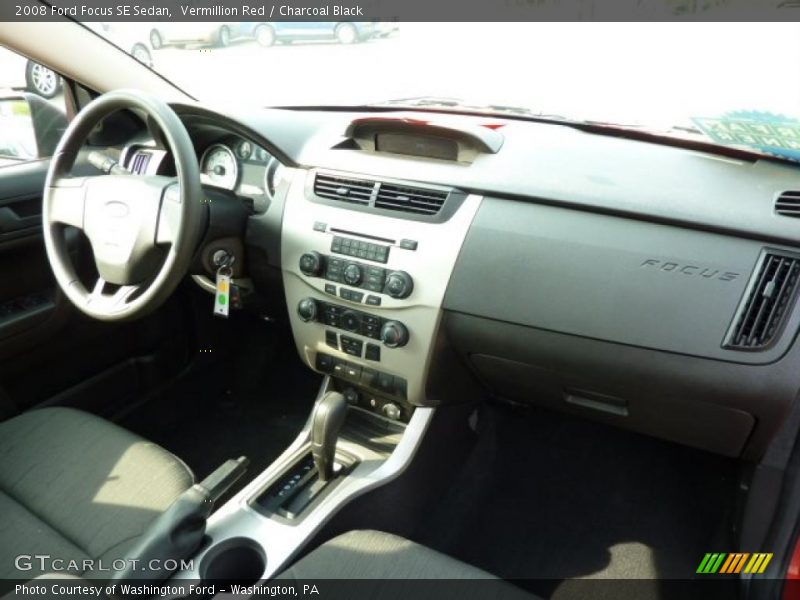 Vermillion Red / Charcoal Black 2008 Ford Focus SE Sedan