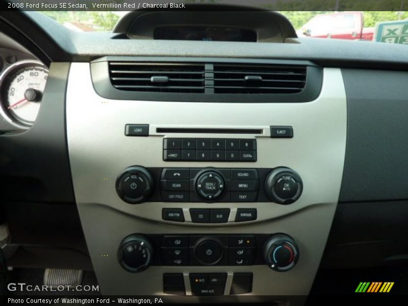 Vermillion Red / Charcoal Black 2008 Ford Focus SE Sedan