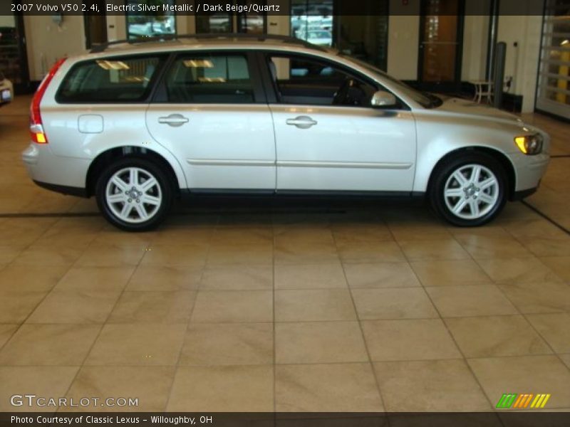 Electric Silver Metallic / Dark Beige/Quartz 2007 Volvo V50 2.4i