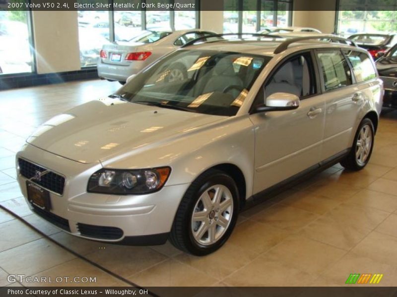 Electric Silver Metallic / Dark Beige/Quartz 2007 Volvo V50 2.4i
