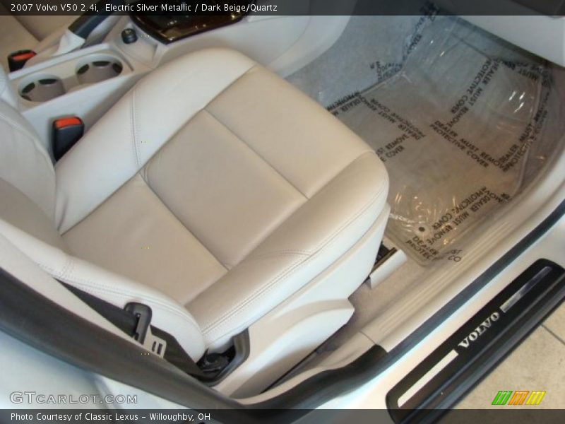 Electric Silver Metallic / Dark Beige/Quartz 2007 Volvo V50 2.4i