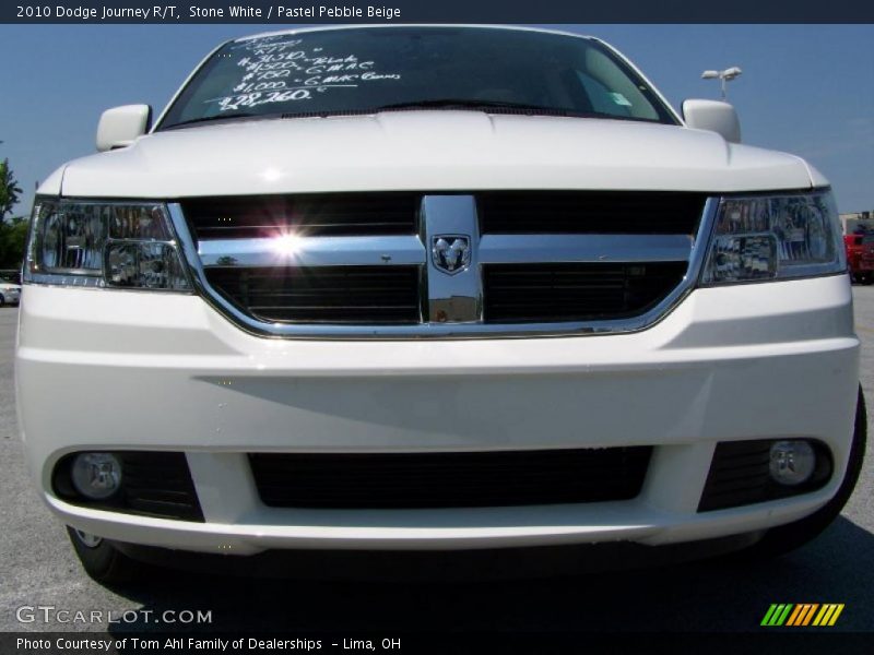 Stone White / Pastel Pebble Beige 2010 Dodge Journey R/T
