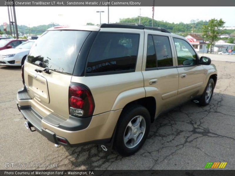 Sandstone Metallic / Light Cashmere/Ebony 2005 Chevrolet TrailBlazer LT 4x4