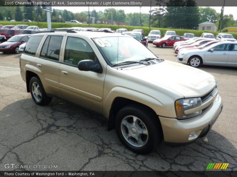 Sandstone Metallic / Light Cashmere/Ebony 2005 Chevrolet TrailBlazer LT 4x4
