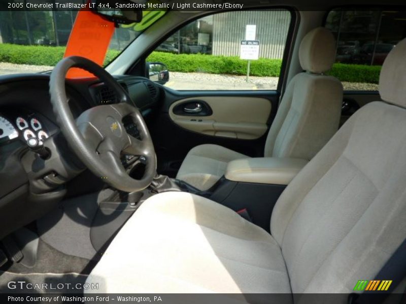 Sandstone Metallic / Light Cashmere/Ebony 2005 Chevrolet TrailBlazer LT 4x4