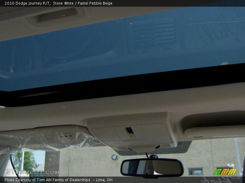 Stone White / Pastel Pebble Beige 2010 Dodge Journey R/T