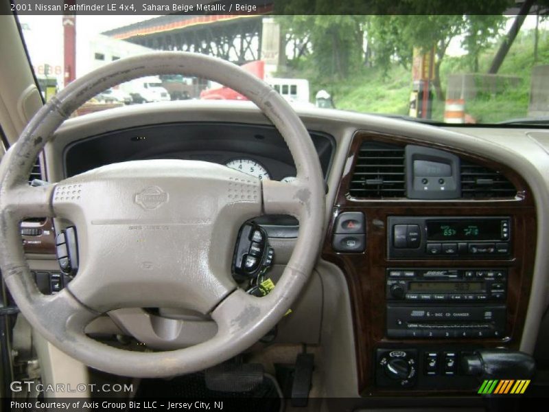 Sahara Beige Metallic / Beige 2001 Nissan Pathfinder LE 4x4