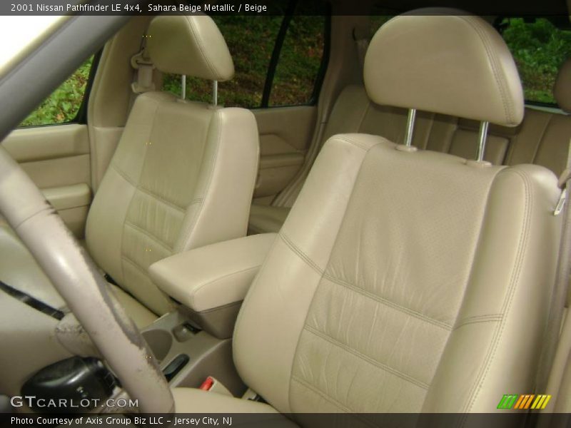 Sahara Beige Metallic / Beige 2001 Nissan Pathfinder LE 4x4