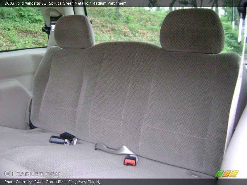 Spruce Green Metallic / Medium Parchment 2003 Ford Windstar SE