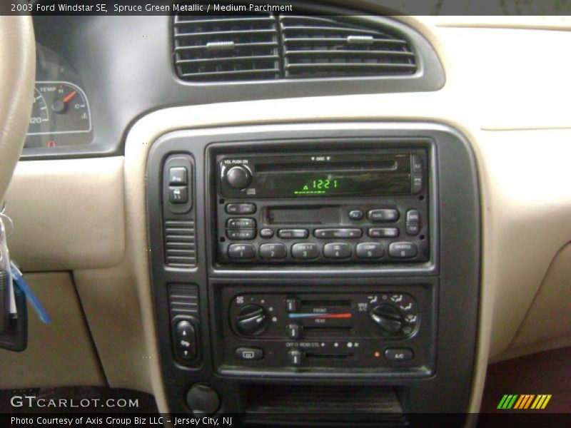 Spruce Green Metallic / Medium Parchment 2003 Ford Windstar SE