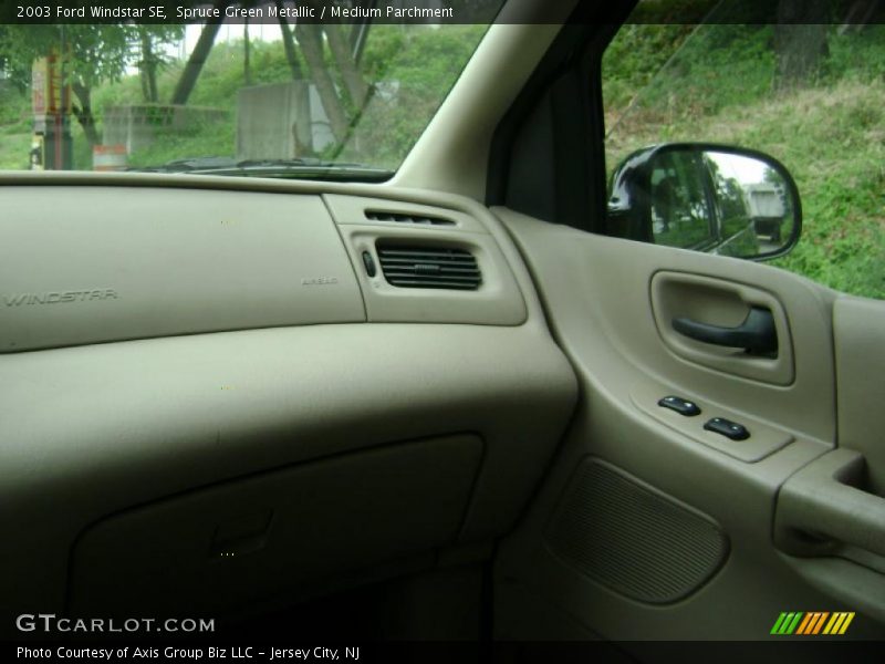 Spruce Green Metallic / Medium Parchment 2003 Ford Windstar SE