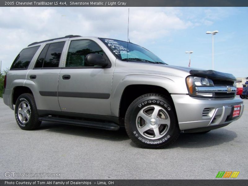 Silverstone Metallic / Light Gray 2005 Chevrolet TrailBlazer LS 4x4