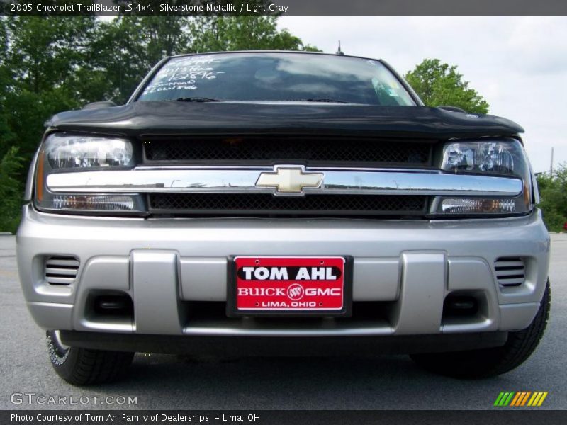 Silverstone Metallic / Light Gray 2005 Chevrolet TrailBlazer LS 4x4
