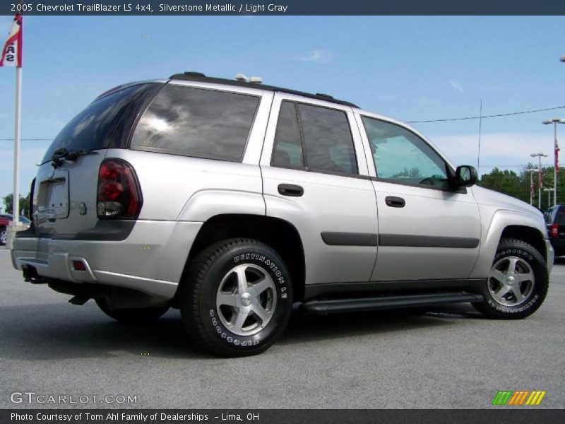 Silverstone Metallic / Light Gray 2005 Chevrolet TrailBlazer LS 4x4
