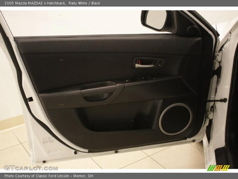 Rally White / Black 2005 Mazda MAZDA3 s Hatchback
