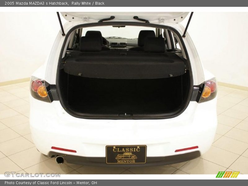 Rally White / Black 2005 Mazda MAZDA3 s Hatchback