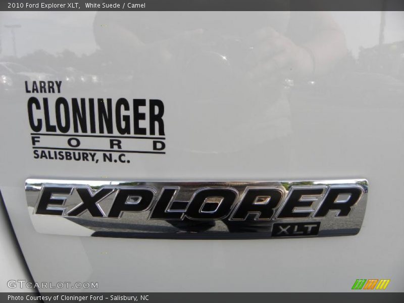White Suede / Camel 2010 Ford Explorer XLT