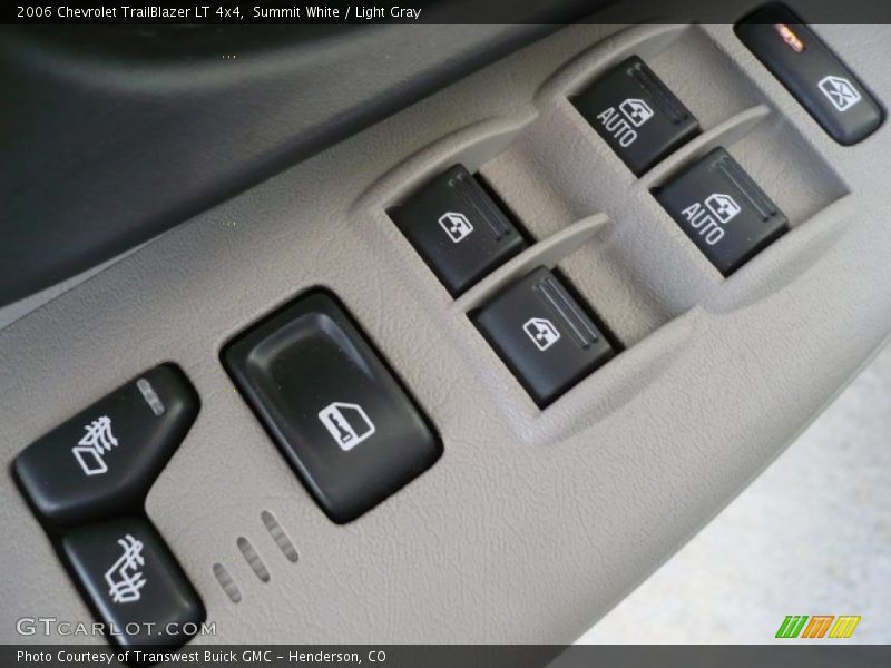 Summit White / Light Gray 2006 Chevrolet TrailBlazer LT 4x4