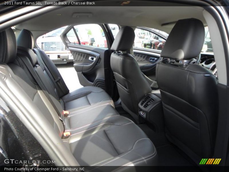 Tuxedo Black / Charcoal Black 2011 Ford Taurus SEL