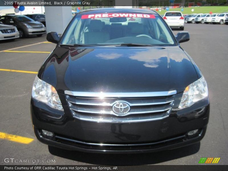 Black / Graphite Gray 2005 Toyota Avalon Limited