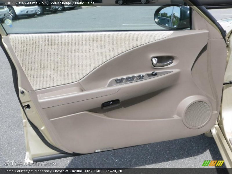 Velvet Beige / Blond Beige 2002 Nissan Altima 2.5 S