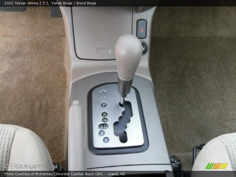 Velvet Beige / Blond Beige 2002 Nissan Altima 2.5 S