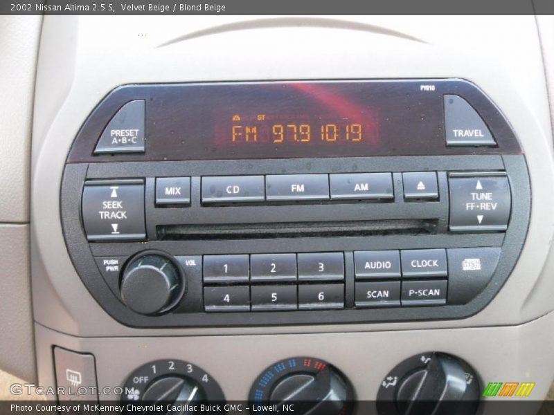 Velvet Beige / Blond Beige 2002 Nissan Altima 2.5 S