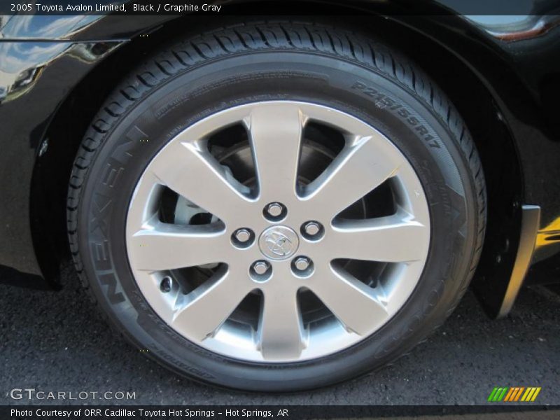Black / Graphite Gray 2005 Toyota Avalon Limited