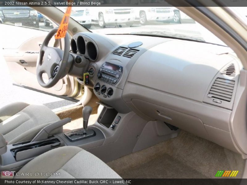 Velvet Beige / Blond Beige 2002 Nissan Altima 2.5 S