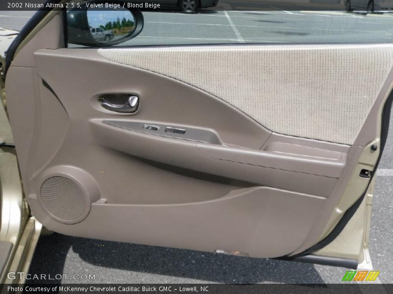 Velvet Beige / Blond Beige 2002 Nissan Altima 2.5 S
