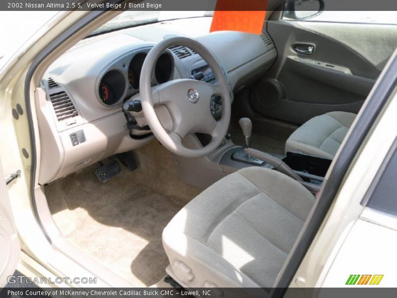 Velvet Beige / Blond Beige 2002 Nissan Altima 2.5 S