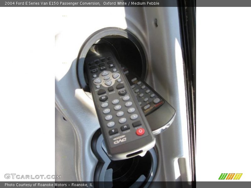 Oxford White / Medium Pebble 2004 Ford E Series Van E150 Passenger Conversion