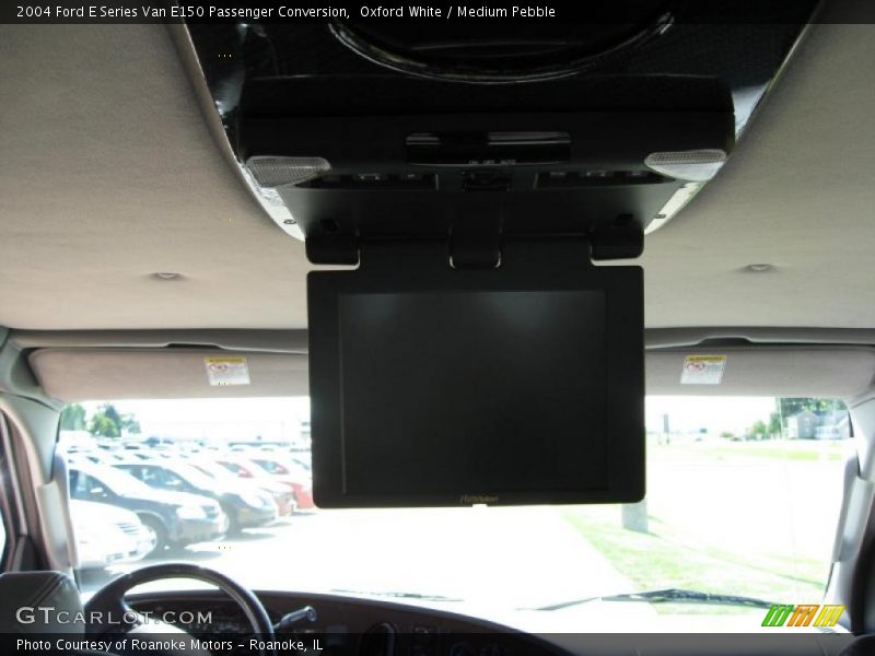 Oxford White / Medium Pebble 2004 Ford E Series Van E150 Passenger Conversion