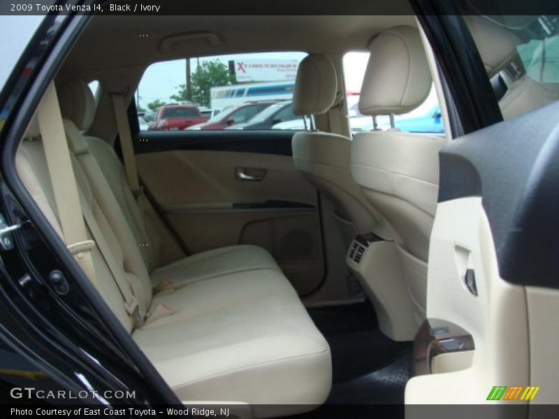 Black / Ivory 2009 Toyota Venza I4