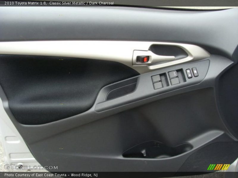 Classic Silver Metallic / Dark Charcoal 2010 Toyota Matrix 1.8
