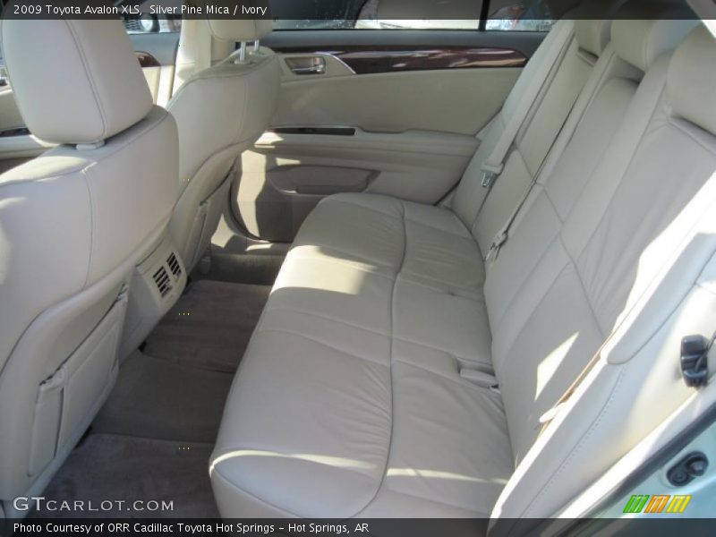 Silver Pine Mica / Ivory 2009 Toyota Avalon XLS