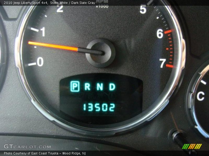 Stone White / Dark Slate Gray 2010 Jeep Liberty Sport 4x4