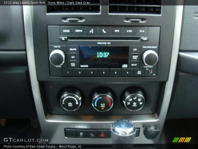 Stone White / Dark Slate Gray 2010 Jeep Liberty Sport 4x4