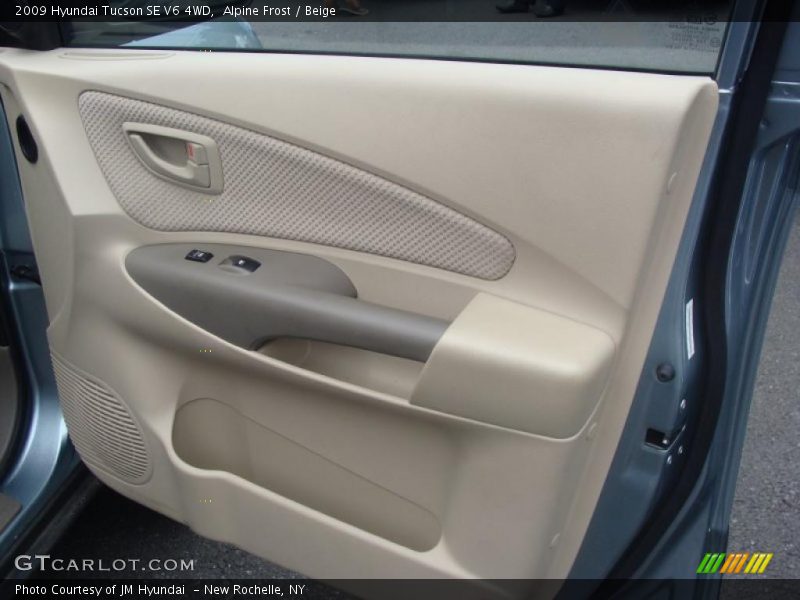 Alpine Frost / Beige 2009 Hyundai Tucson SE V6 4WD