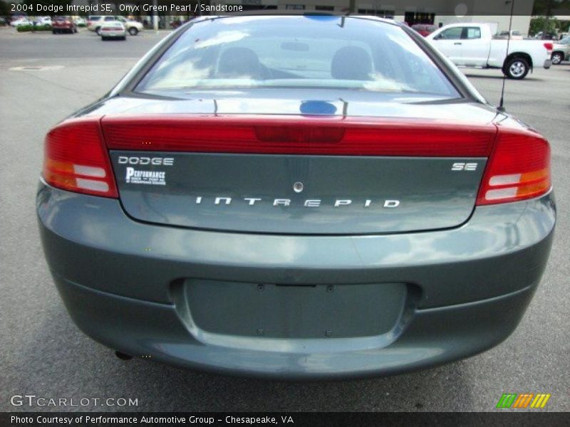 Onyx Green Pearl / Sandstone 2004 Dodge Intrepid SE