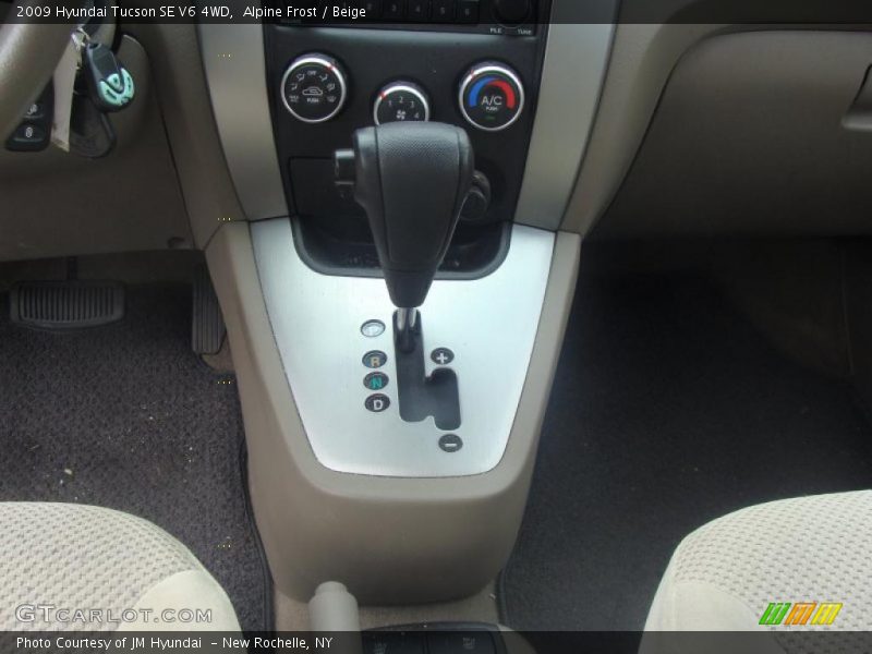 Alpine Frost / Beige 2009 Hyundai Tucson SE V6 4WD